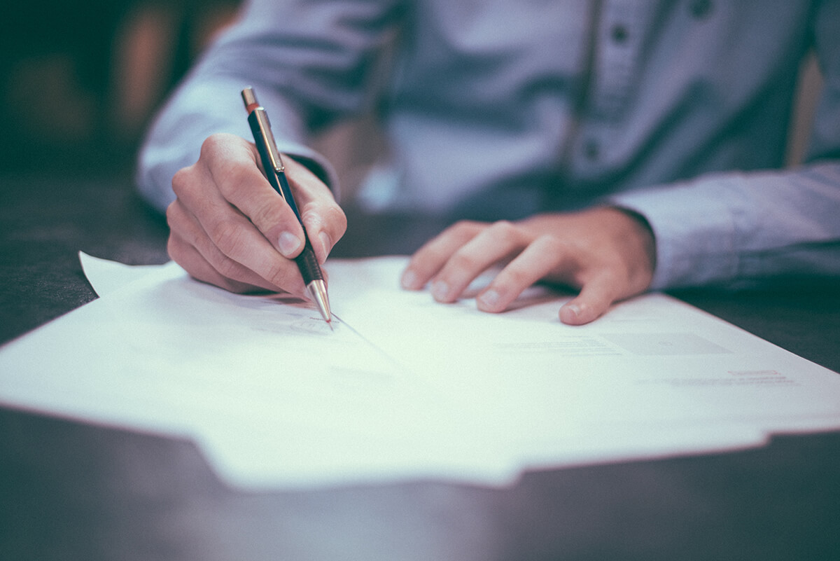 O-1 visa application documents for extraordinary professionals.